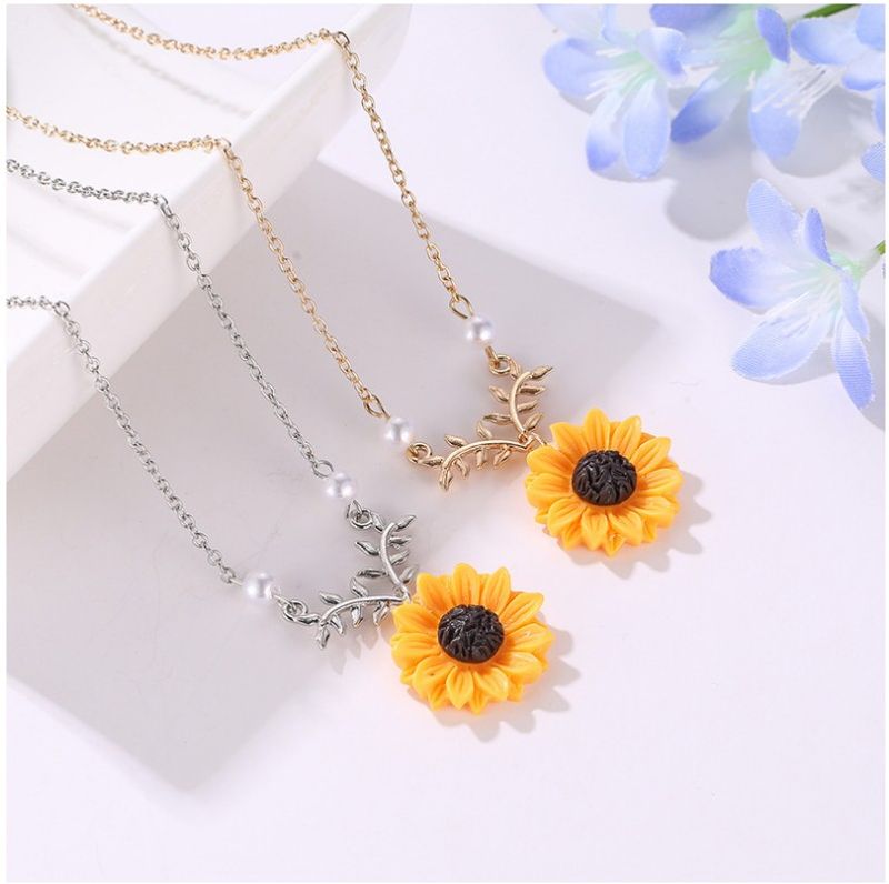 Frau Mode Sonnenblumen Legierung Halskette Mit Anhänger Eingelegte Perlen Künstliche Perlen Halsketten