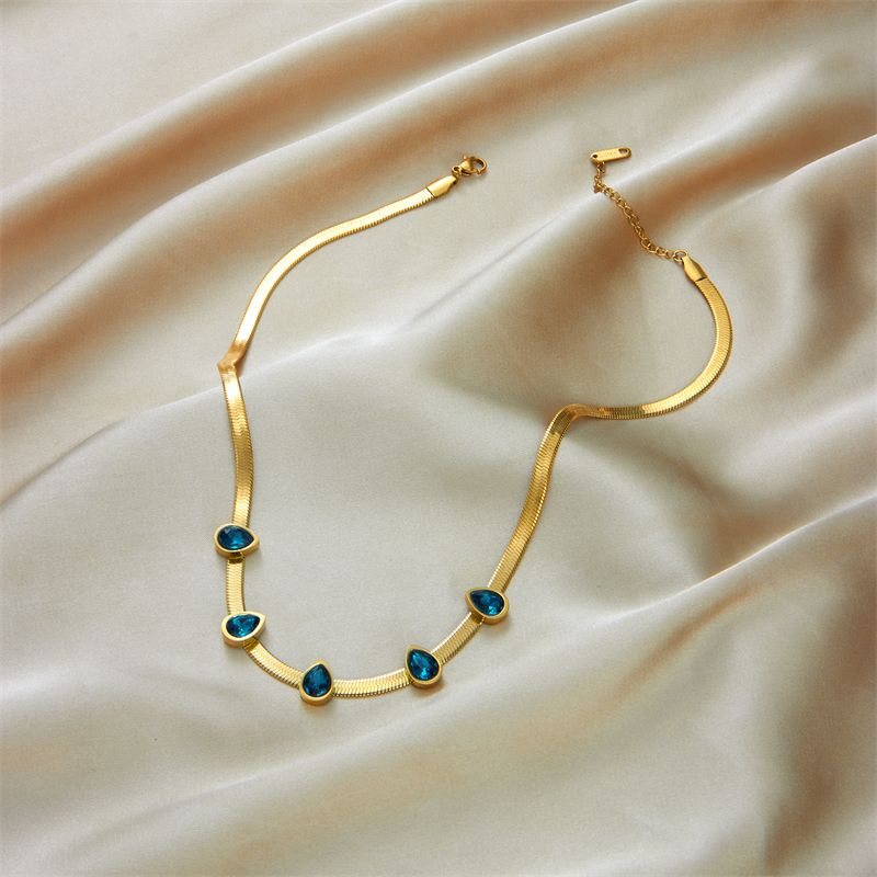 Rostfreier Stahl 18 Karat Vergoldet Einfacher Stil Vergoldet Wassertropfen Künstliche Edelsteine Halskette
