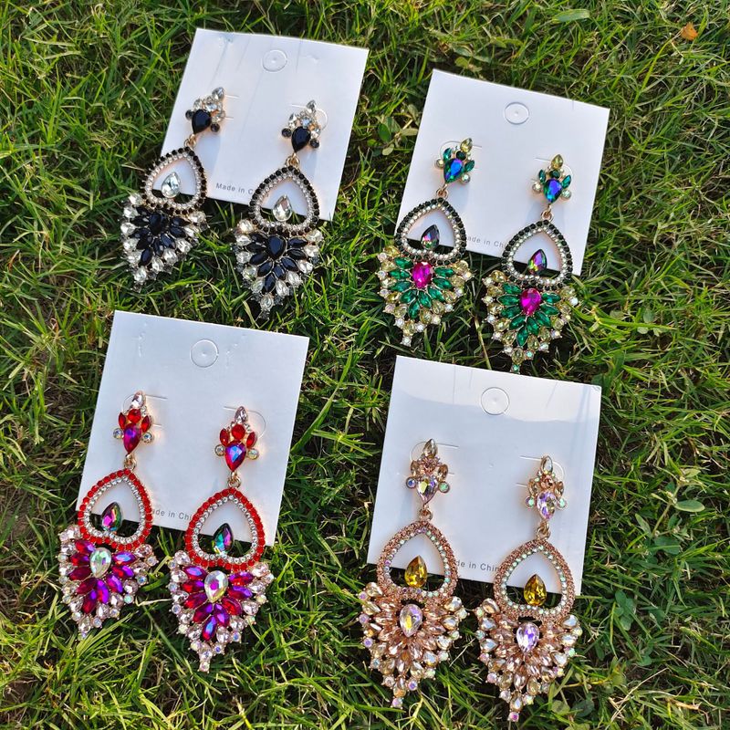 Bohemio Forma De Corazón Aleación Diamante De Imitación Ahuecar Aretes