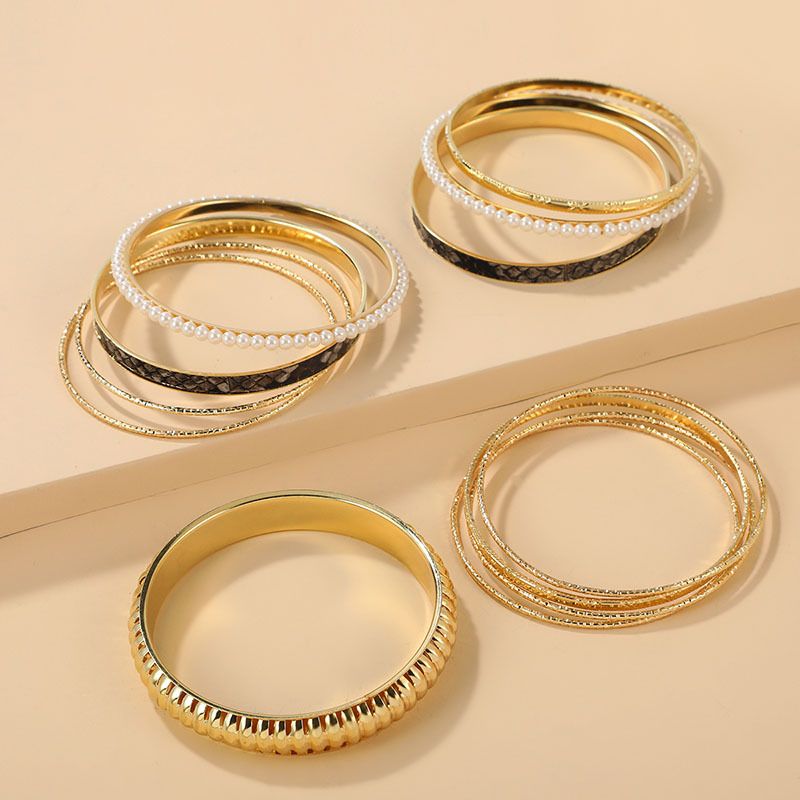 Fashion Snakeskin Alloy Plating Inlay Pearl Bangle 1 Set