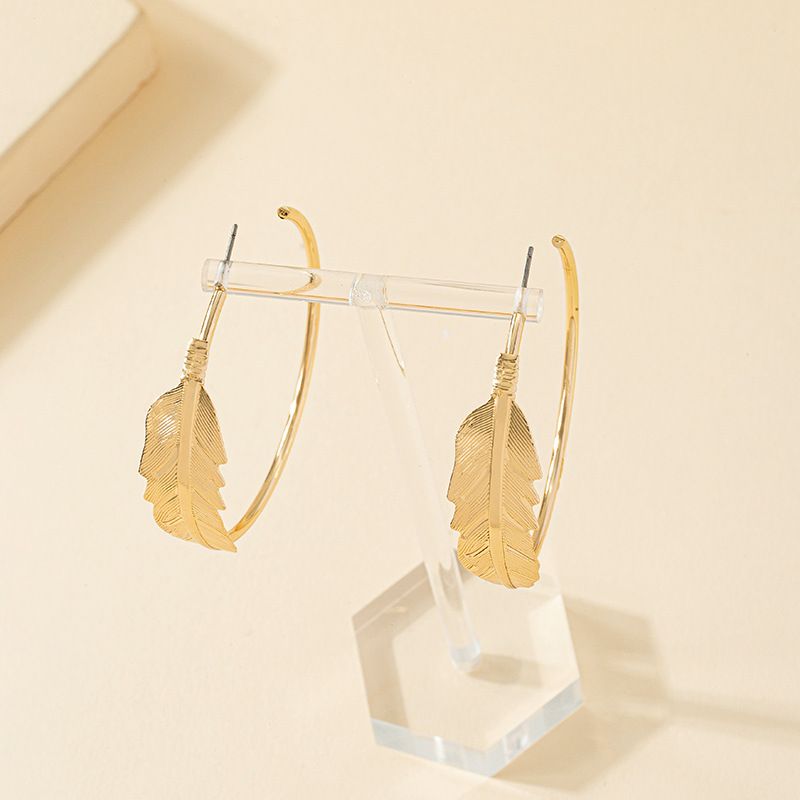 Fashion Feather Alloy Earrings
