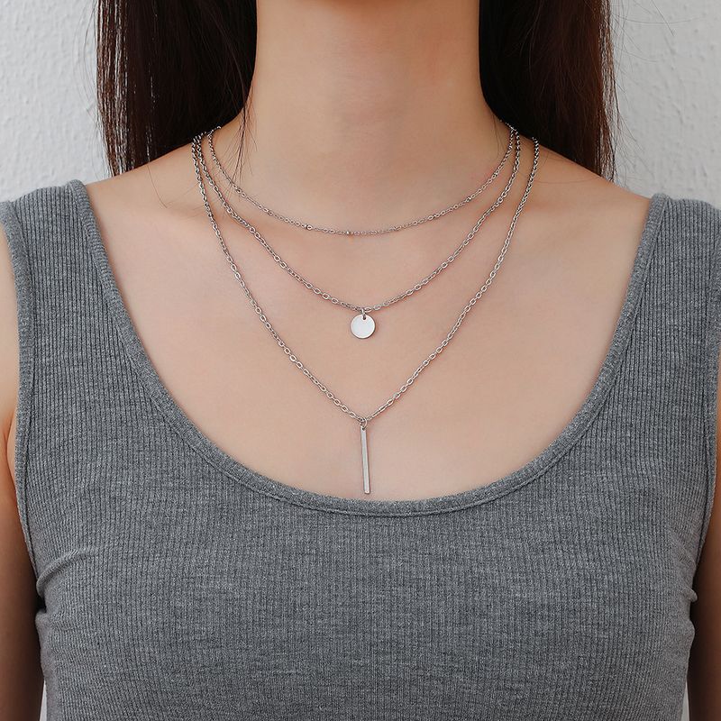 Fashion Solid Color Alloy Women's Layered Necklaces 1 Piece