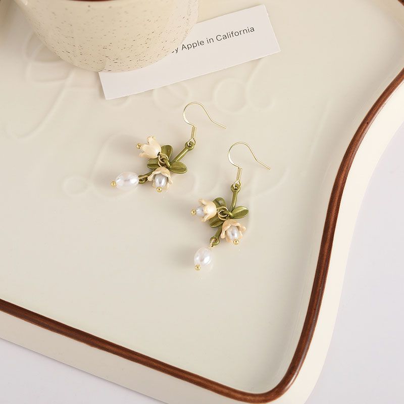 Sweet Flower Alloy Earrings 1 Pair