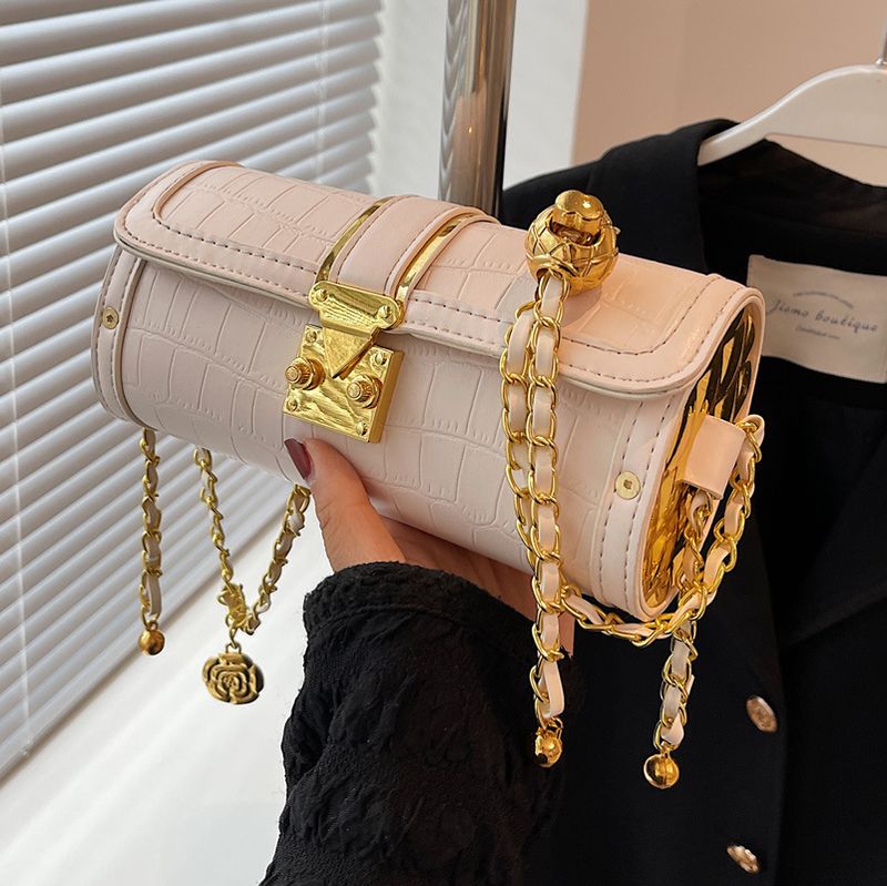 Fashion Solid Color Soft Surface Cylindrical Buckle Chain Bag