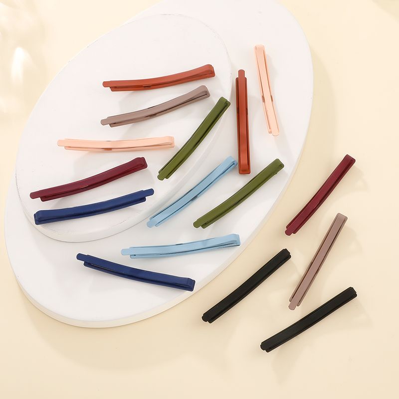 Fashion Solid Color Alloy Stoving Varnish Hair Clip 1 Set