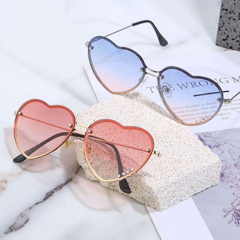 Women's Fashion Heart Shape Pc Special-shaped Mirror Metal Sunglasses