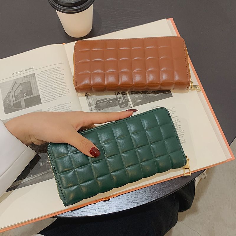 Vintage Style Solid Color Lingge Square Zipper Clutch Bag Long Wallet