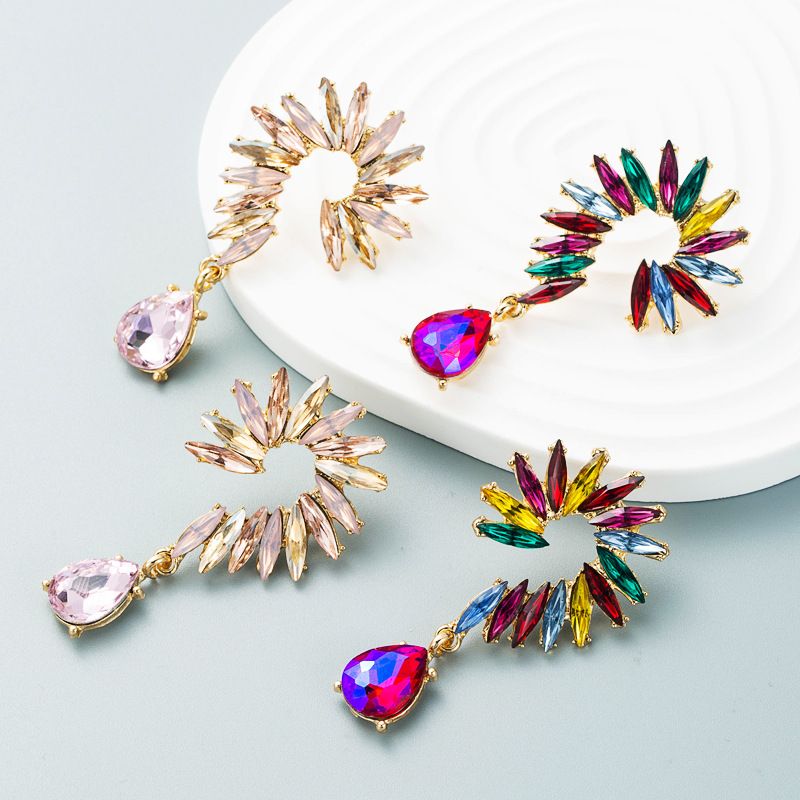 Mode Blume Legierung Diamant Künstliche Strasssteine Glas Ohrringe 1 Paar