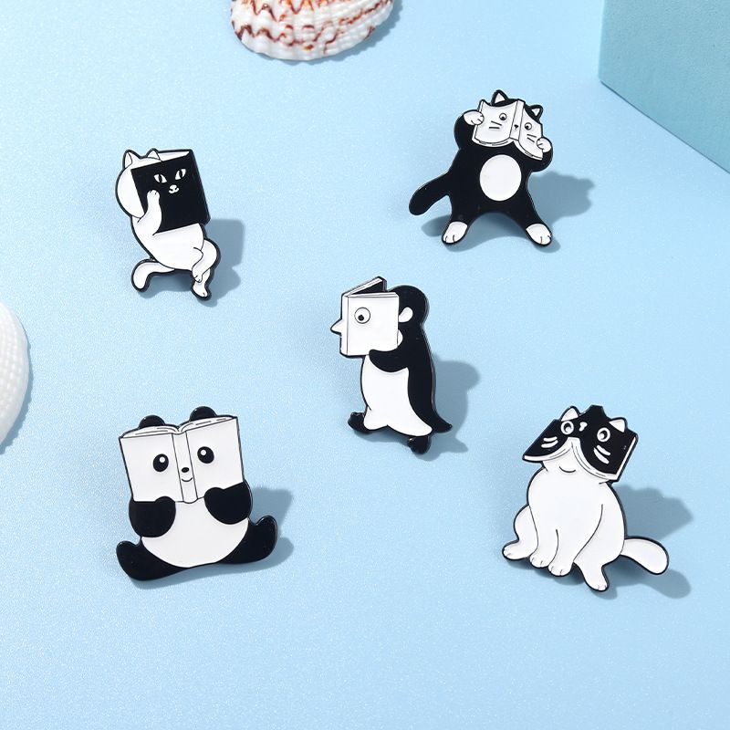 Cartoon Style Cat Alloy Stoving Varnish Metal Brooches