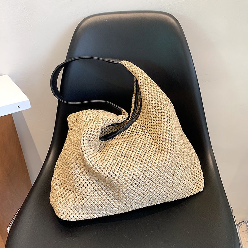 Medium Straw Weave Soft Surface Shopping Bag-typed Magnetic Buckle Straw Bag