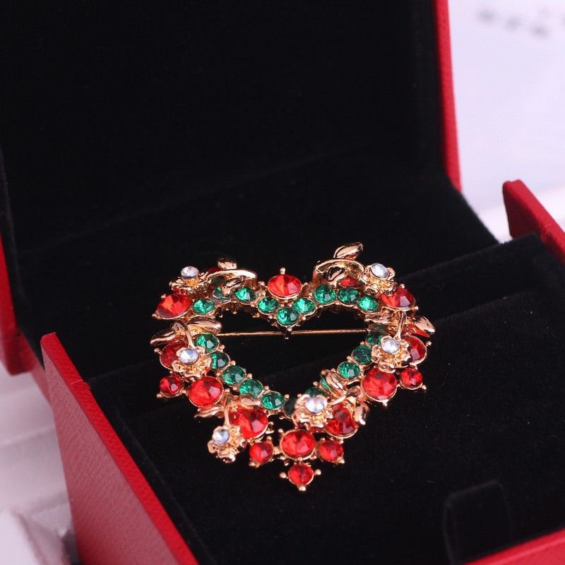 Fashion Heart Shape Alloy Plating Artificial Gemstones Artificial Diamond Women's Rhinestone Brooches