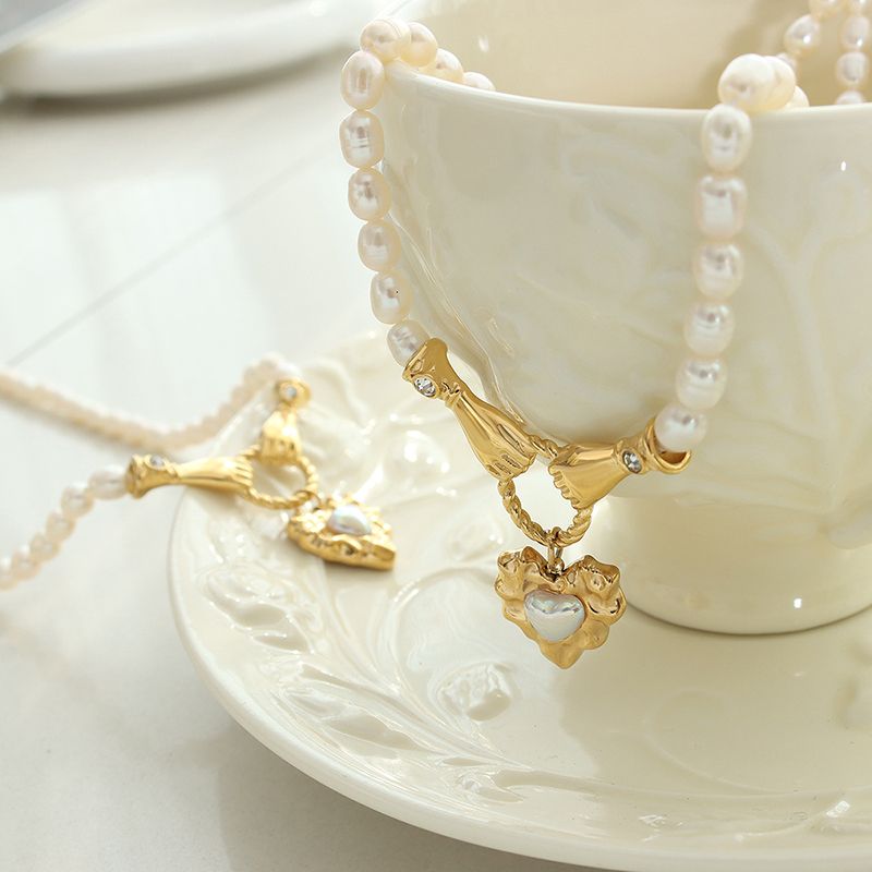 Französische Art Hand Herzform Titan Stahl Halskette Mit Anhänger Vergoldet Perle Edelstahl Halsketten