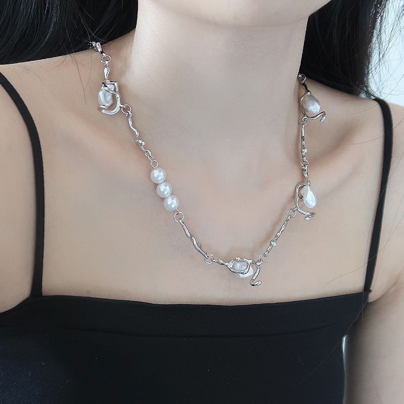 Sweet Geometric Alloy Artificial Pearls Necklace
