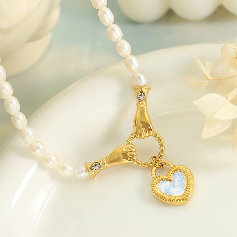 Simple Style Heart Shape Titanium Steel Pearl Plating Pendant Necklace