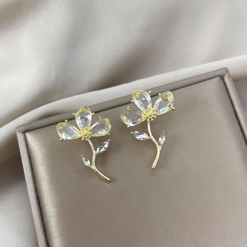 Sucré Fleur Alliage Strass Femmes Boucles D'oreilles 1 Paire