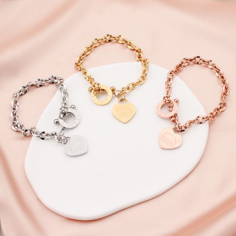 Moda Geométrico Forma De Corazón Acero Titanio Ahuecar Pulsera