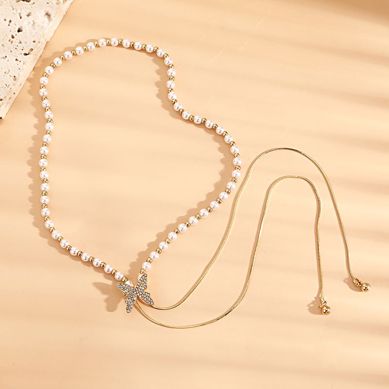 Elegant Butterfly Imitation Pearl Alloy Inlay Rhinestones Women's Necklace 1 Piece