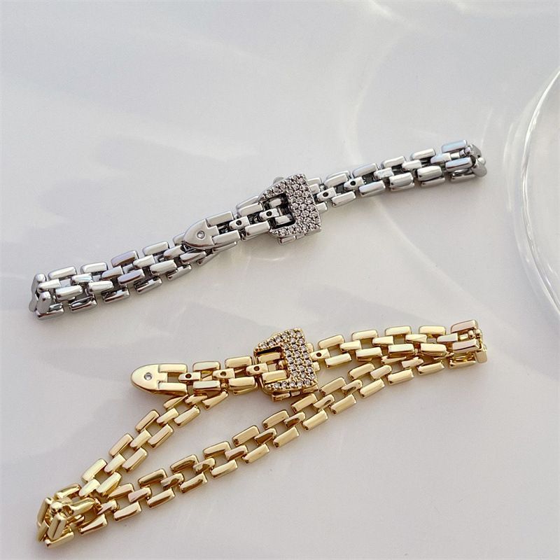 Fashion Geometric Copper Inlay Rhinestones Bracelets