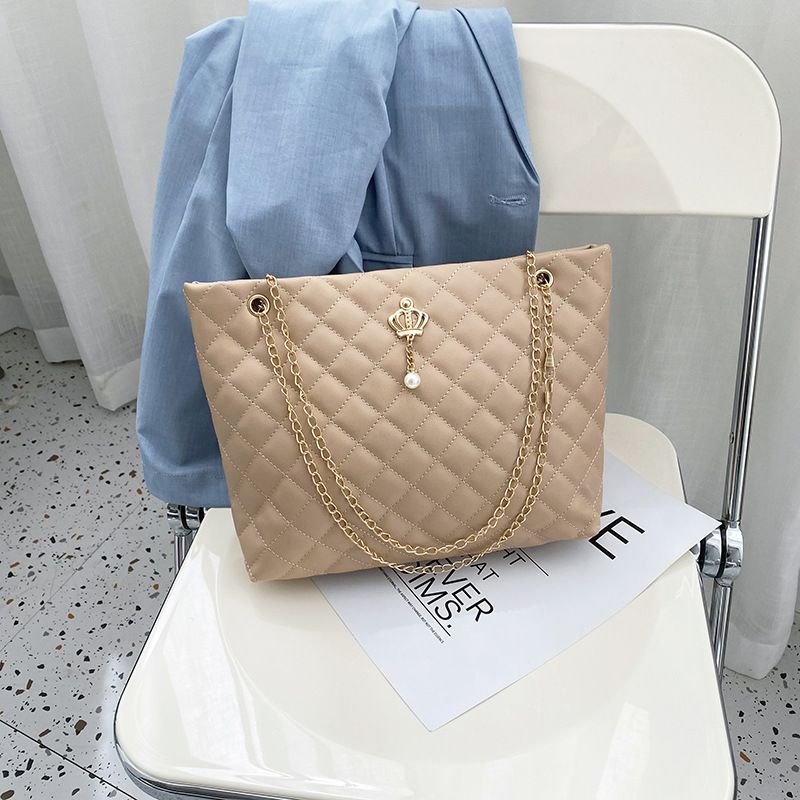 Women's Large Pu Leather Solid Color Lingge Fashion Square Magnetic Buckle Tote Bag
