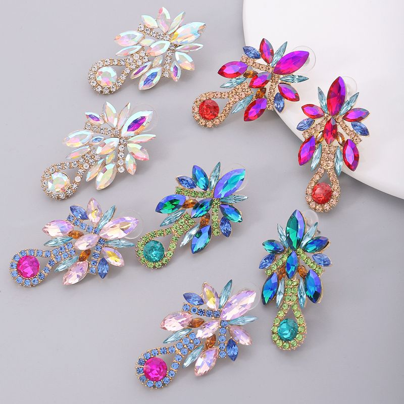 Moda Flor Aleación Embutido Perlas Artificiales Diamante Artificial Mujeres Pendientes De Gota 1 Par