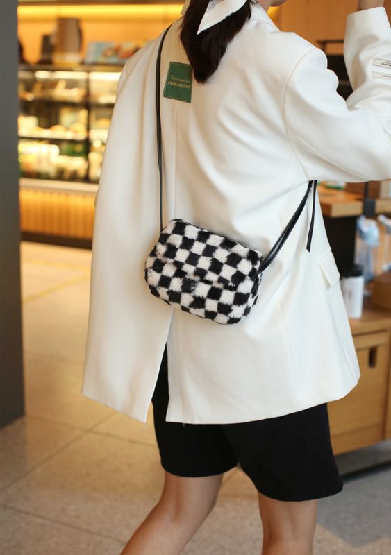 Women's Small Plush Plaid Fashion Square Zipper Crossbody Bag