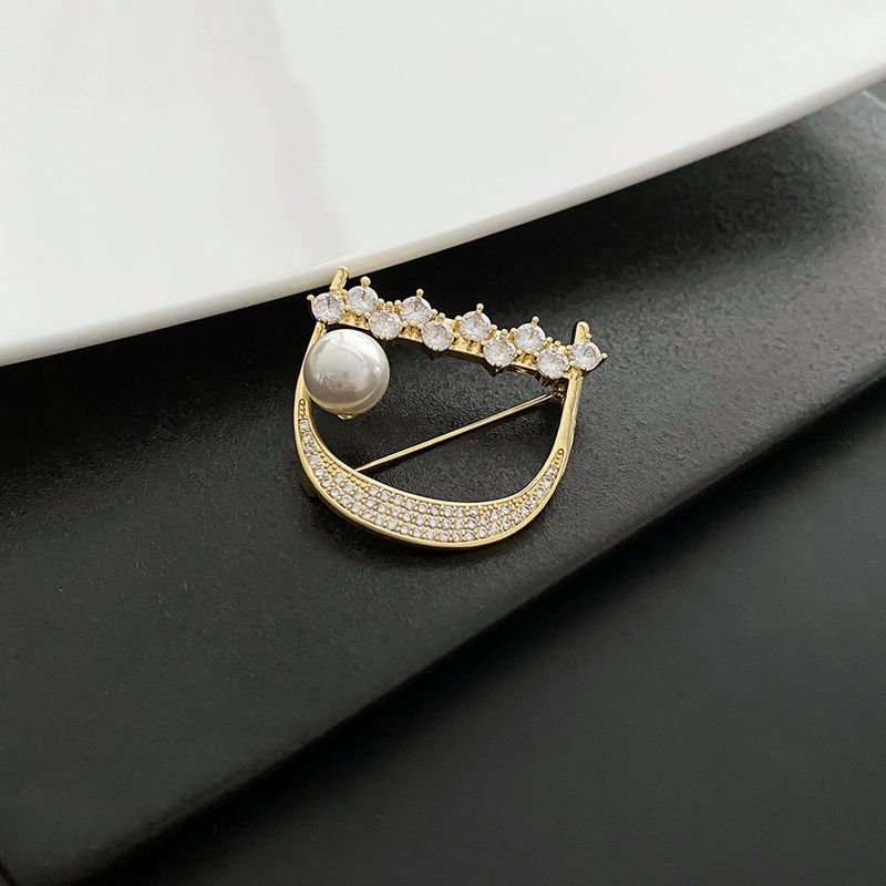 Mode Brief Kupfer Überzug Inlay Künstlicher Diamant Perle Frau Broschen