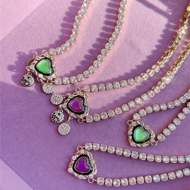 Retro Heart Shape Alloy Plating Inlay Artificial Diamond Women's Pendant Necklace 1 Piece