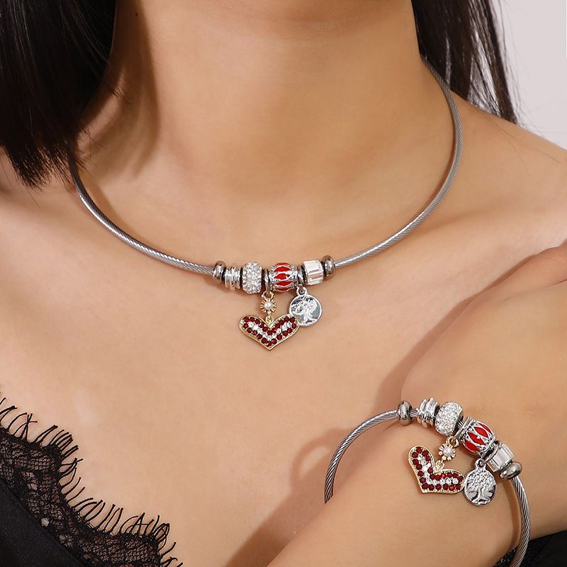 Moda Forma De Corazón Acero Inoxidable Embutido Diamantes De Imitación Mujeres Pulsera Collar 2 Piezas