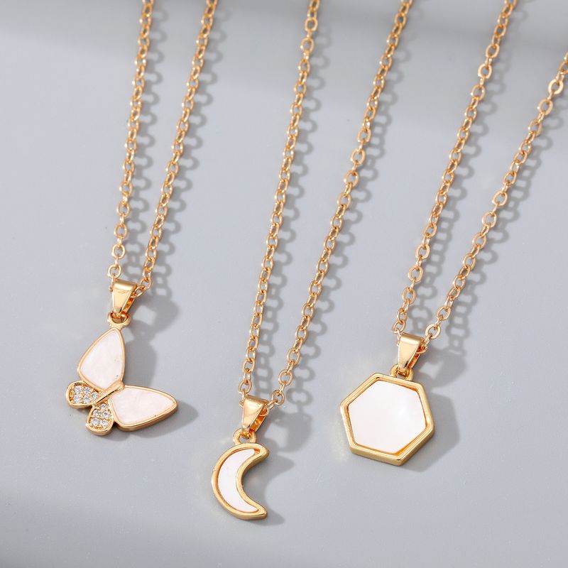 Fashion Moon Butterfly Alloy Inlay Rhinestones Shell Women's Pendant Necklace 1 Piece