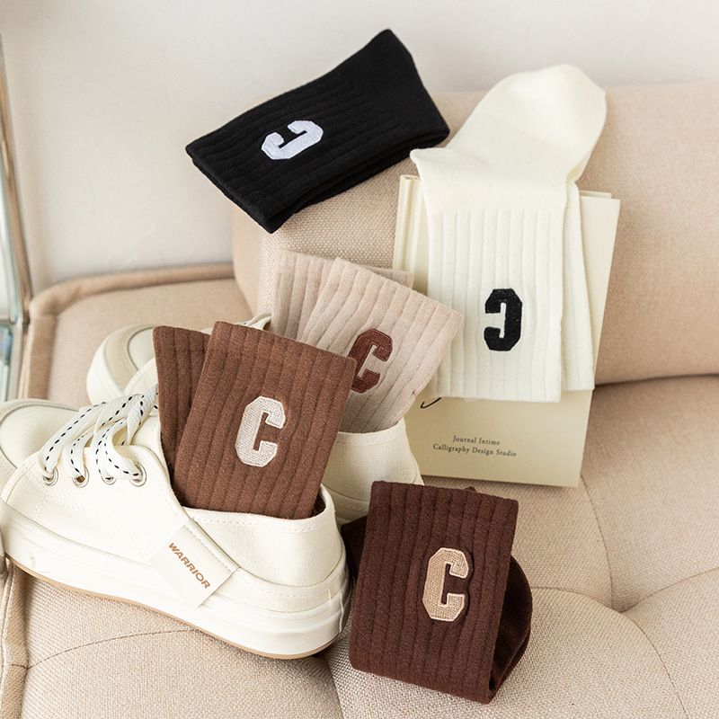 Women's Fashion Letter Solid Color Cotton Crew Socks A Pair