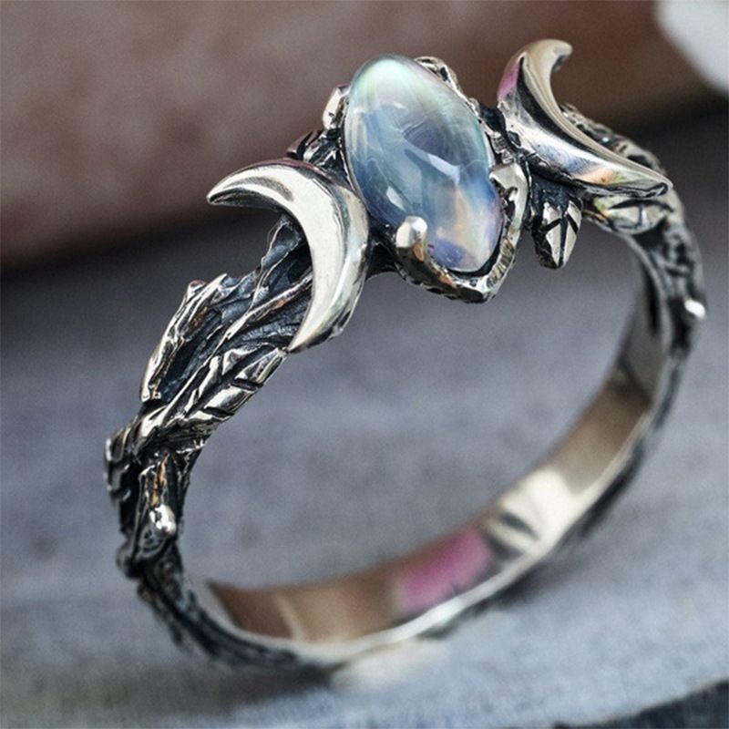 1 Piece Lady Moon Alloy Inlay Artificial Gemstones Women's Rings