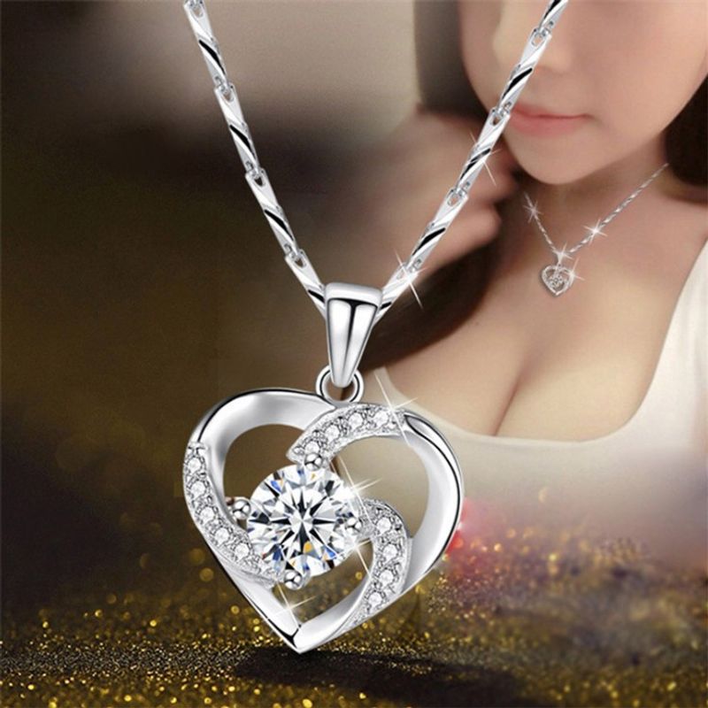 Moda Forma De Corazón Cobre Diamantes De Imitación Collar Colgante Al Mayoreo