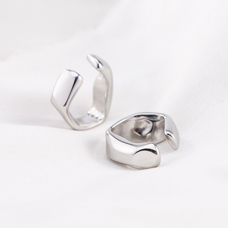 Simple Style Geometric Titanium Steel Polishing Ear Clips 1 Pair
