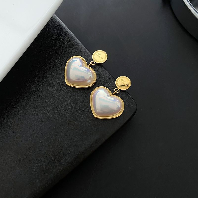 Mode Coeur Forme Titane Acier Placage Incrustation Perle Boucles D'oreilles 1 Paire