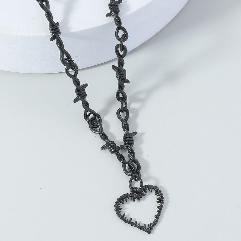 Fashion Heart Shape Alloy Plating Unisex Pendant Necklace