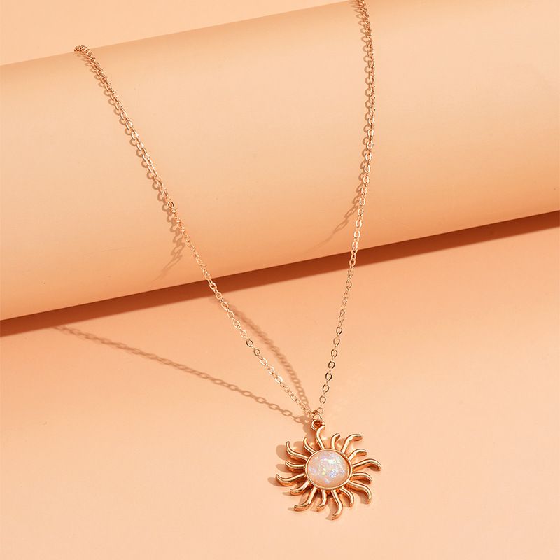 1 Stück Mode Sonne Legierung Überzug Inlay Künstliche Perlen Frau Halskette Mit Anhänger