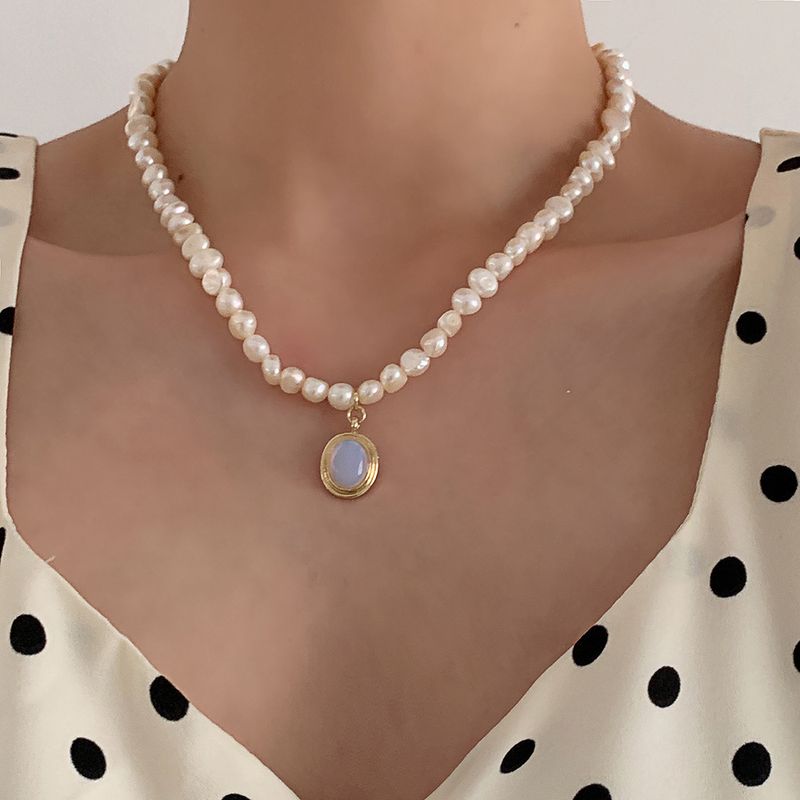 Fashion Oval Alloy Moonstone Pearl Necklace 1 Piece