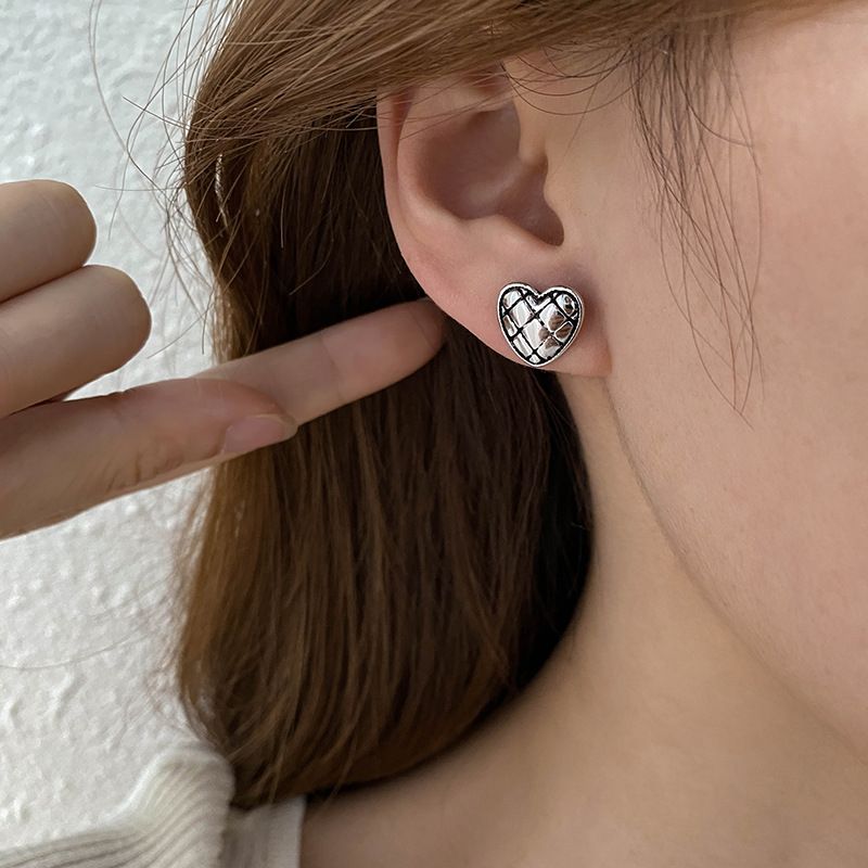 1 Pair Simple Style Heart Shape Metal Women's Ear Studs