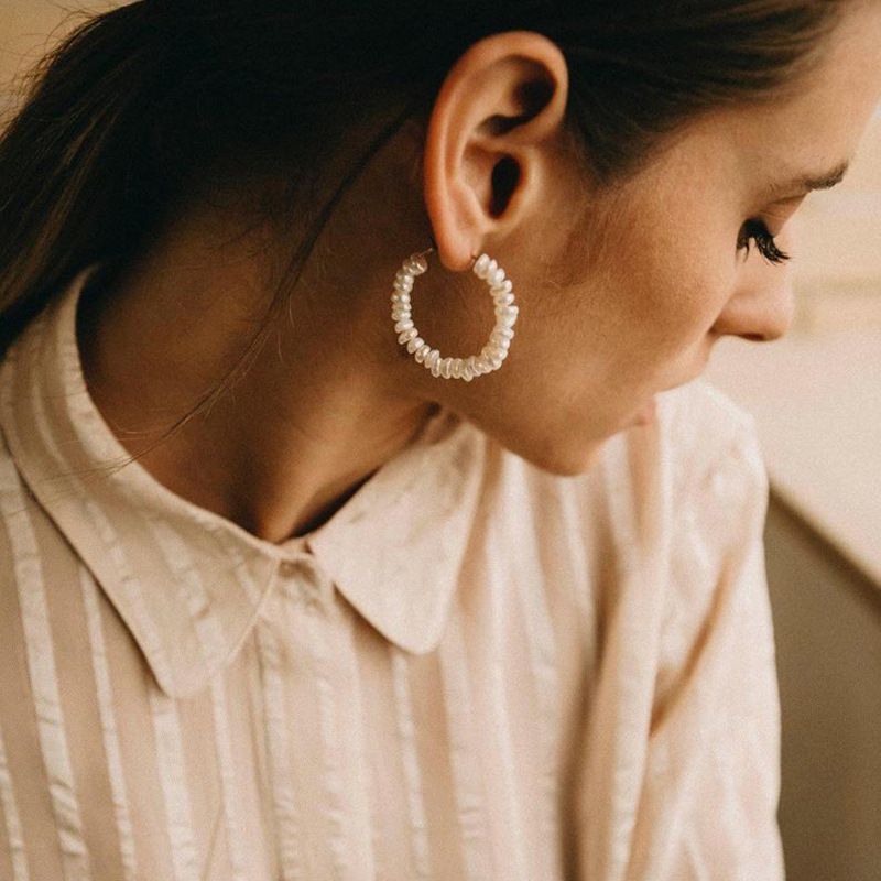 1 Paar Retro Dame Mode C-form Perlen Perle Kupfer Reif Ohrringe