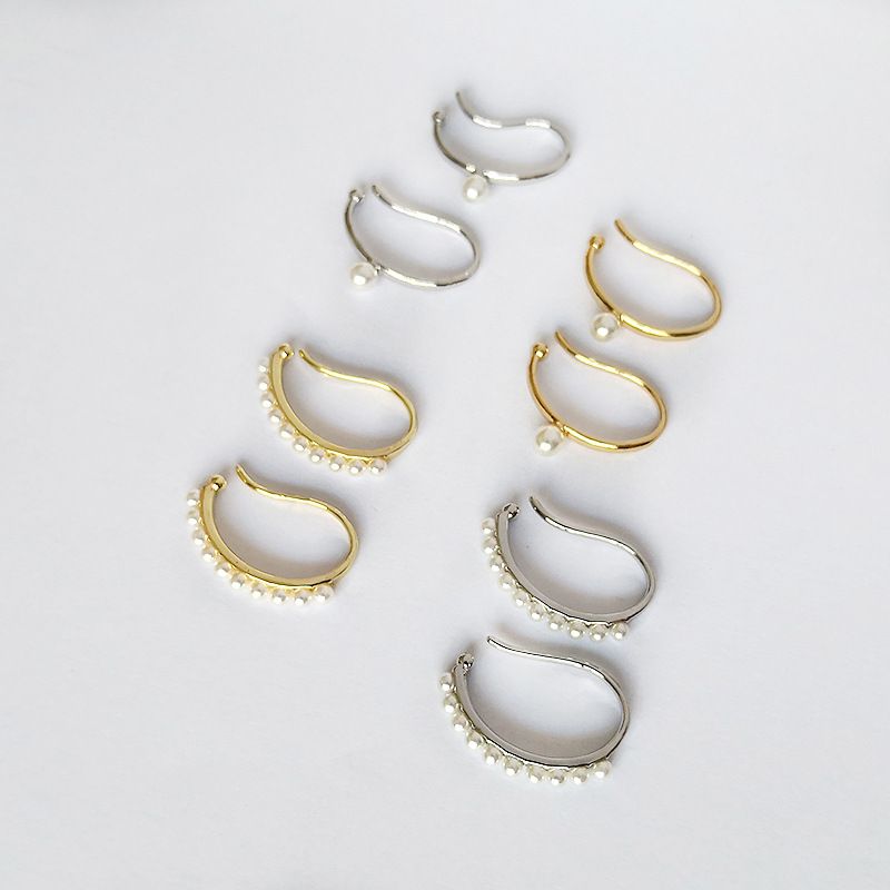 1 Pieza Estilo Simple Color Sólido Aleación De Zinc Enchapado Embutido Perlas Artificiales Mujeres Pinzas Para Las Orejas