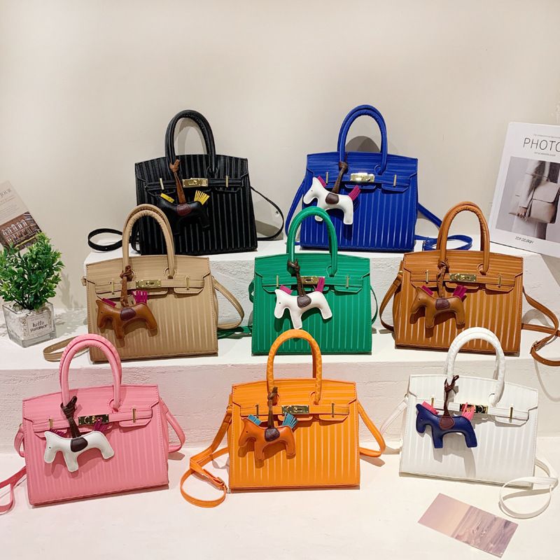 Frau Mittel Alle Jahreszeiten Pu-leder Einfarbig Mode Quadrat Magnetschnalle Handtasche