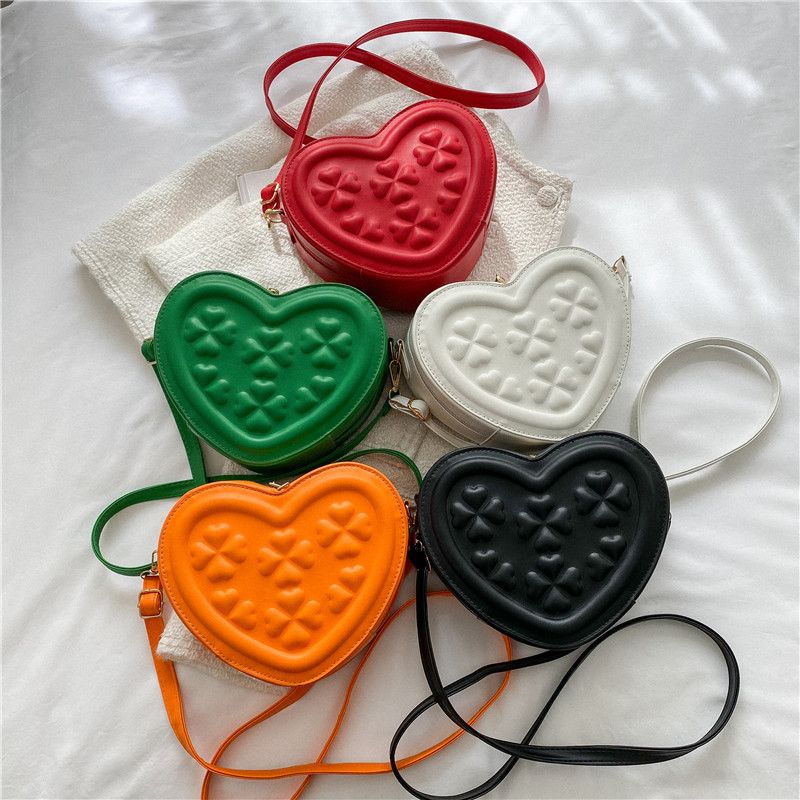 Small Pu Leather Flower Streetwear Heart-shaped Zipper Crossbody Bag