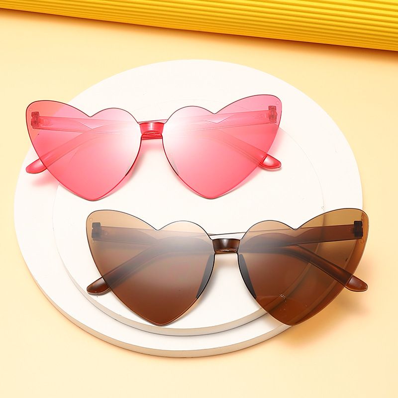 Moda Forma De Corazón Ordenador Personal Espejo De Forma Especial Sin Marco Gafas De Sol Mujer