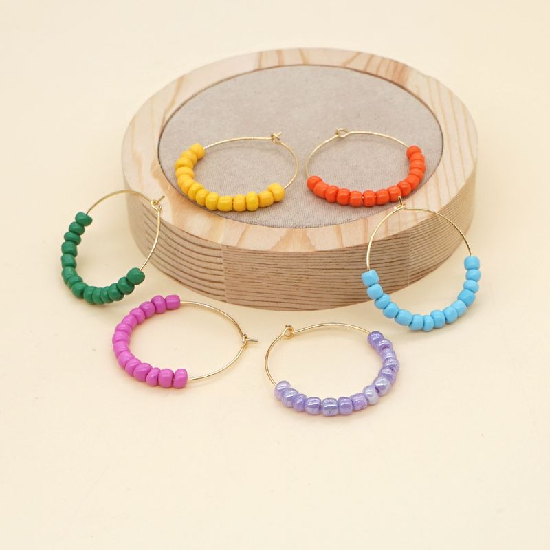 1 Pair Simple Style Round Mixed Materials Beaded Women's Earrings