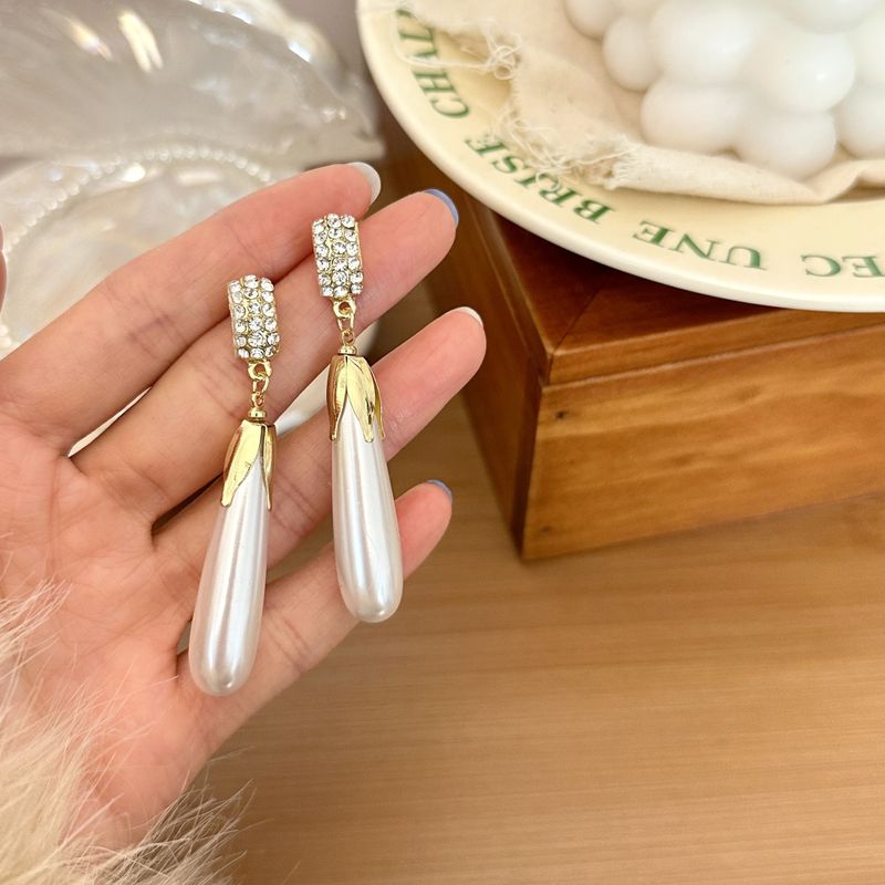 1 Paar Mode Wassertropfen Legierung Inlay Künstliche Perlen Strasssteine Frau Tropfenohrringe
