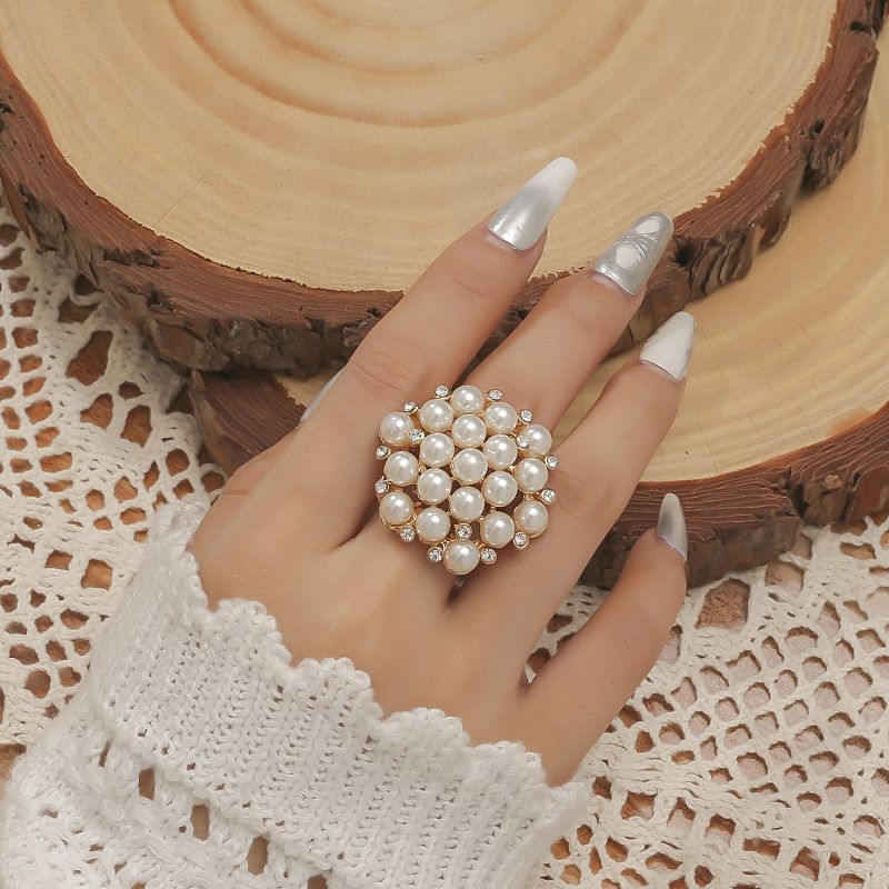 1 Piece Simple Style Flower Imitation Pearl Inlay Zircon Women's Rings