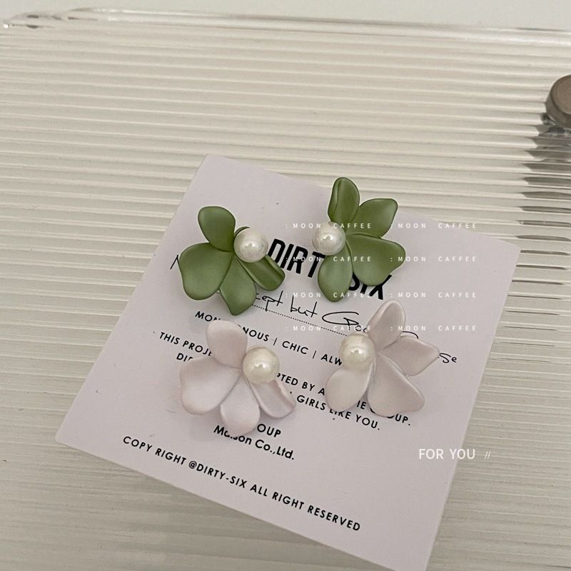 1 Pair Sweet Flower Alloy Women's Ear Studs