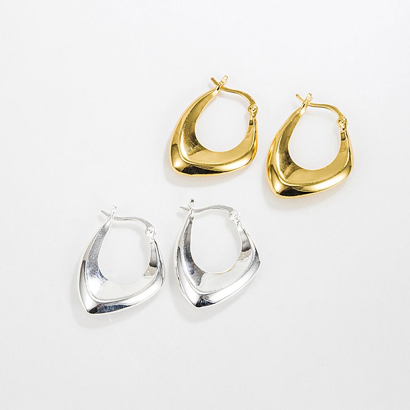 1 Paar Einfacher Stil Einfarbig Irregulär Sterling Silber Ohrringe