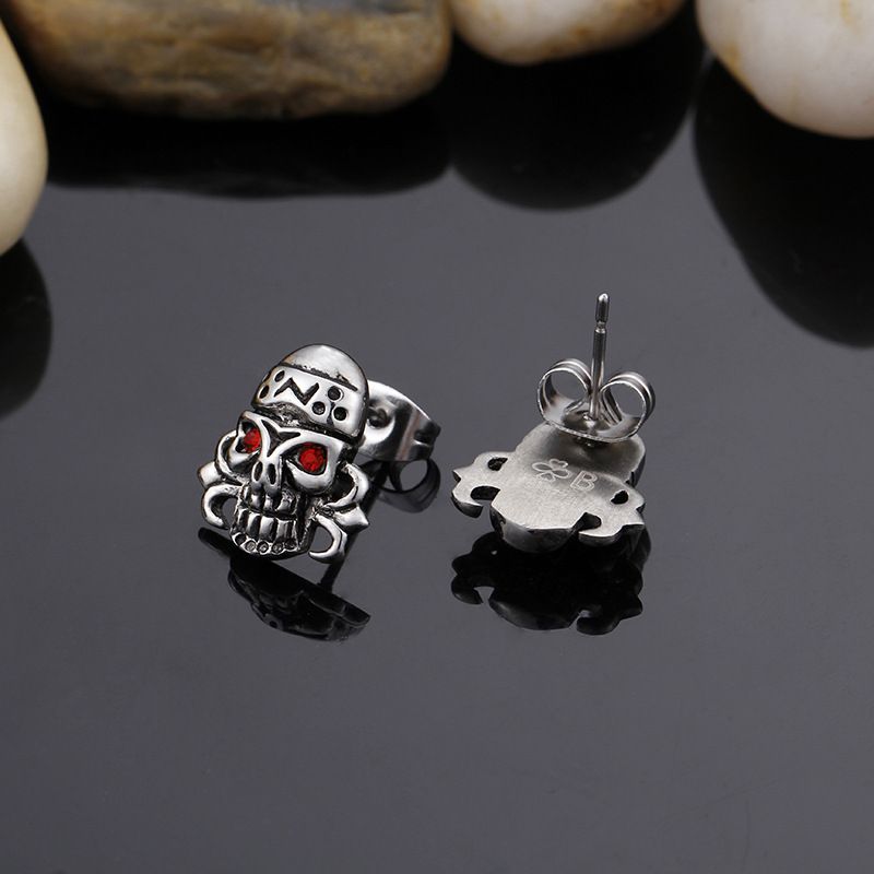 1 Pair Hip-hop Retro Skull Inlay Titanium Steel Rhinestones Ear Studs