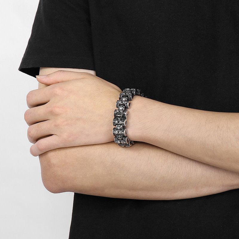 Punk Color Sólido Acero Titanio Enchapado Hombres Pulsera